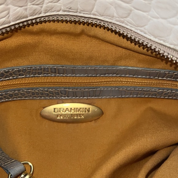 BRAHMIN VINTAGE WITH CROSSBODY STRAP - Picture 11 of 12